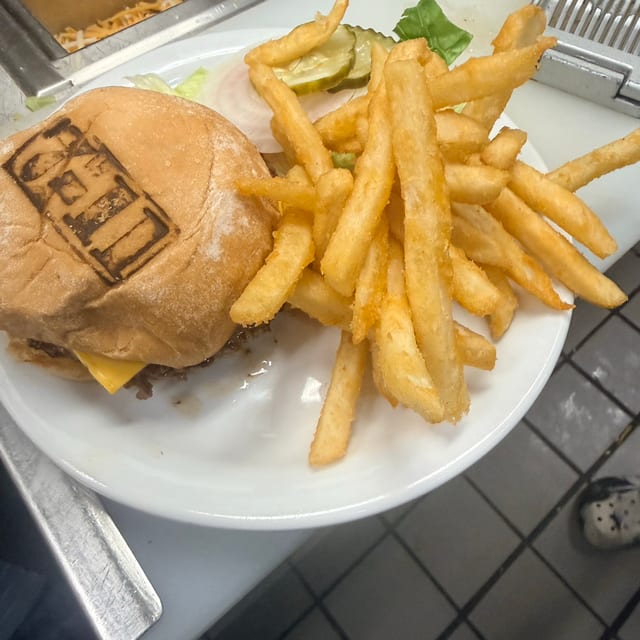 7-11 Burger.